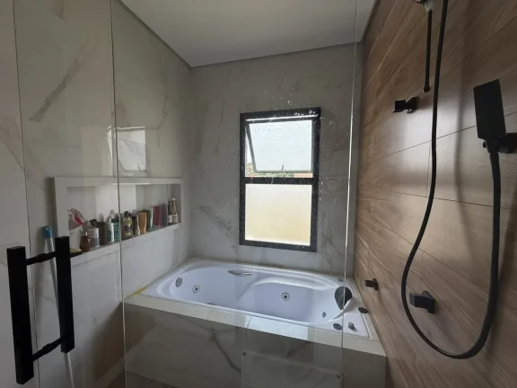 Imagem Linda Casa Mobiliada com Piscina - Condomínio Nova Jaguari