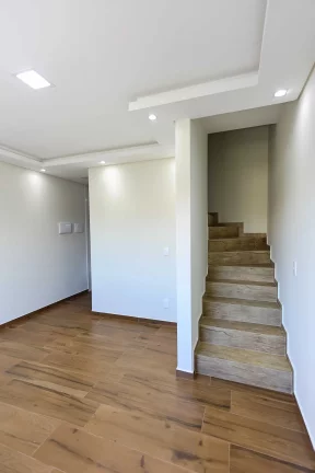 Imagem Geminado com 2 dormitórios sendo 1 suíte e 1 vaga - Paranaguamirim em Joinville/SC