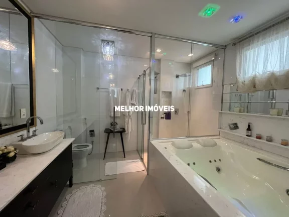 Imagem Apartamento a venda com vista Mar mobiliado, equipado e decorado com 04 Suítes Localizado na Meia Praia Itapema
