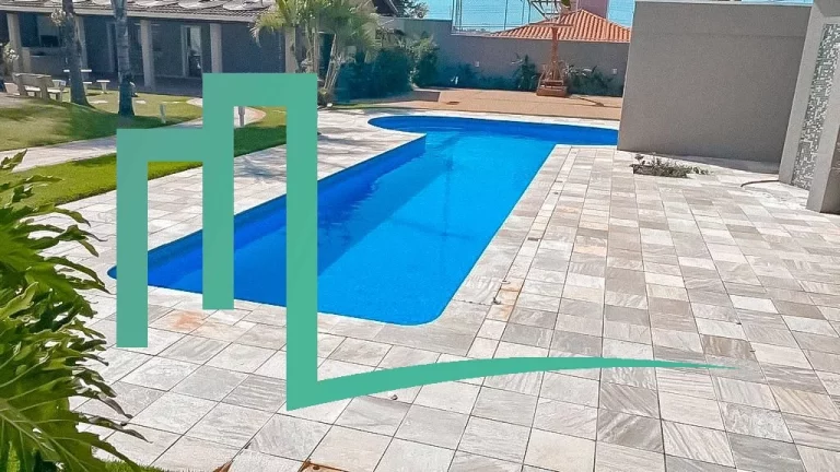 Imagem CHÁCARA Á VENDA NO BAIRRO CHÁCARAS SANTO ANTÔNIO - 2.500m² de terreno e 663m² de construção