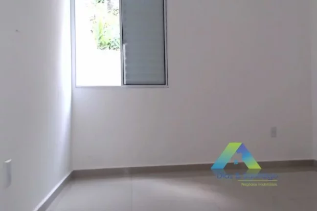 Imagem Casa com 3 Quartos e 3 Banheiros à Venda, 120 m² por R$ 598.000 em Jardim Maria Estela/SP!