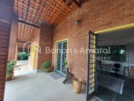 Imagem Casa com 4 Quartos e 3 banheiros à Venda, 481 m