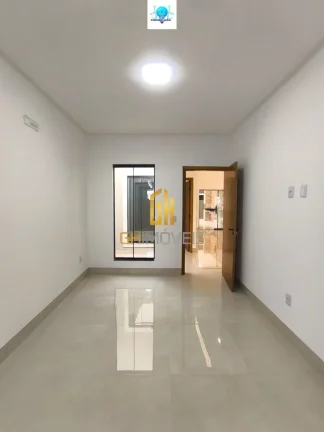 Imagem GH1957

Casa com 3 quartos no Residencial Itaipu, em terreno com 180mÂ² com 150mÂ² de Ã¡rea construÃ...