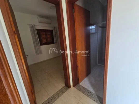Imagem Esta linda residência une conforto e sofisticação em cada detalhe. São 3 dormitórios, sendo 1 s...