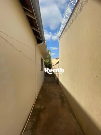 Imagem Casa com 2 dormitórios à venda, 114 m² por R$ 250.000 - Vila Alemã - Rio Claro/SP