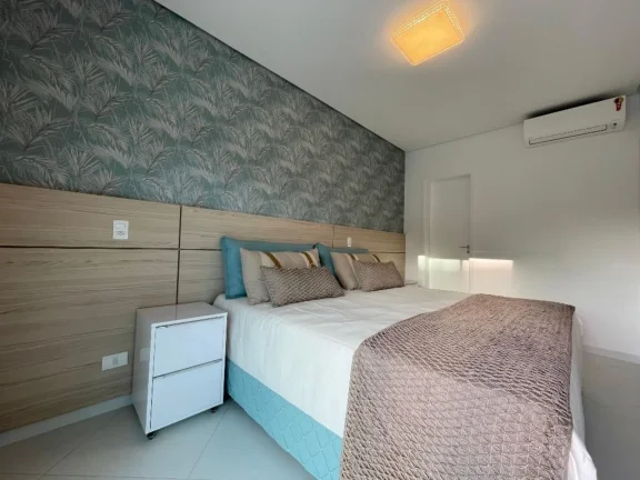Imagem Excelente cobertura de luxo à venda na Riviera de São Loure Módulo 08 em Bertioga-SP: 4 quartos, 4 suítes, 2 salas, 2 vagas, 209,00m². Venha conferir!