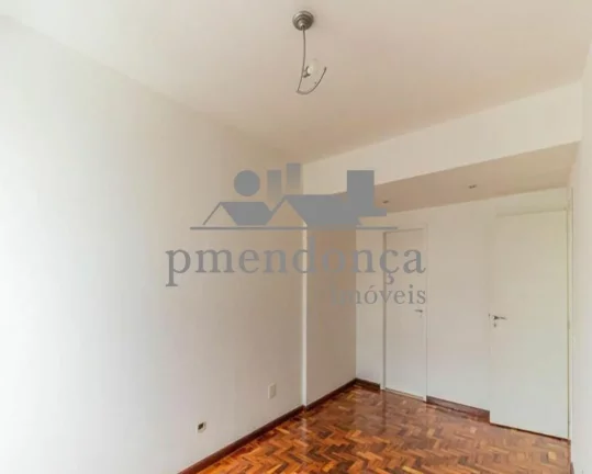 Imagem Apartamento amplo, living para 02 ambientes, dormitórios com armários, banheiro social, cozinha e ...
