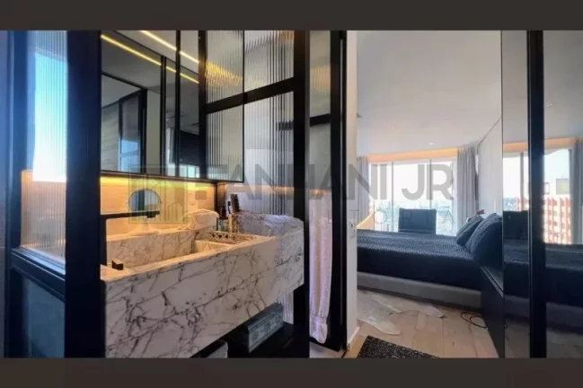 Imagem Este loft espaçoso, localizado na Alameda Franca, no bairro Cerqueira César em São Paulo, está à venda e é simplesmente incrível! Com 1 quarto, sen