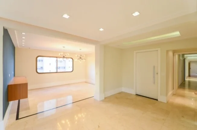 Imagem Apartamento 301M², 4Q, 4 Suítes, 4 Banheiros, 4 Vagas, Lavabo, Varanda, Academia, Piscina, Salão de Festas e Jogos, Playground, Banheira, Split.