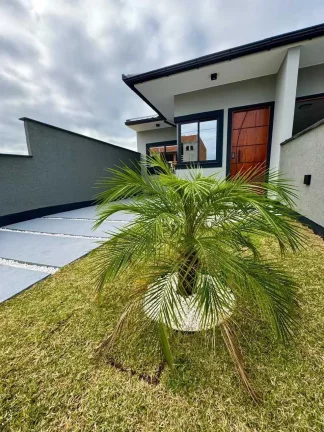 Imagem Casa geminada com 2 dormitórios e garagem para 2 carros em Palhoça/SC