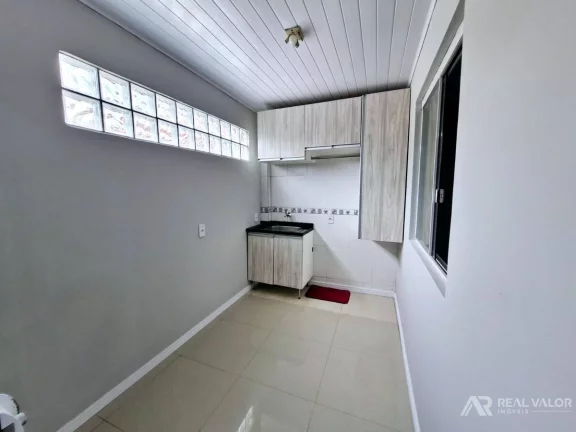 Imagem Belíssima Casa Semimobiliada para Locação no Bairro Gralha Azul em Fazenda Rio Grande