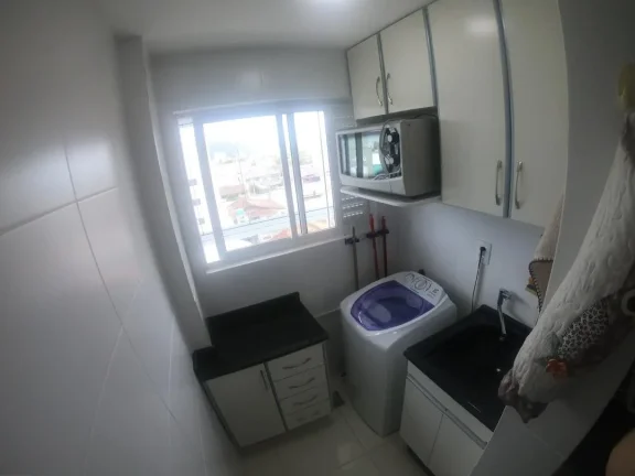 Imagem Adriano Carpes vende apartamento, com 02 quartos, sendo 01 suíte, mobiliado em excelente localização na praia de Gravatá na cidade Navegantes, Santa Catarina próximo ao parque Beto Carrero.