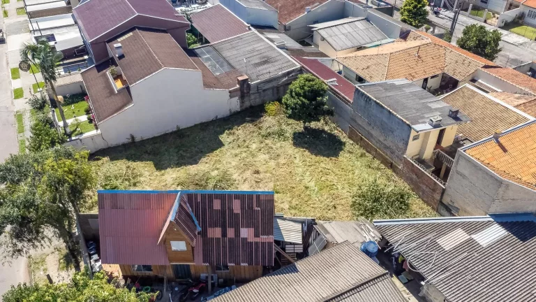 Imagem Terreno de 575m² de frente para rua, no Guaíra