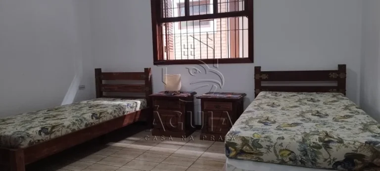 Imagem Casa à venda na Praia da Lagoinha em Ubatuba apenas 200mts da Praia!