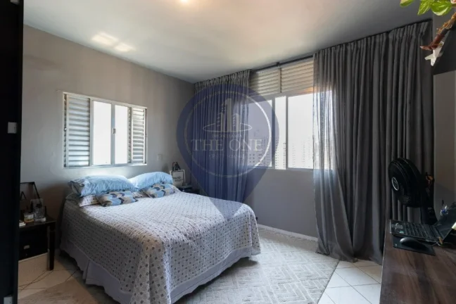 Imagem Apartamento à venda na Vila Mariana, São Paulo-SP: 3 quartos, 1 suíte, 2 salas, 2 banheiros, 120m². Venha conferir!