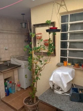 Imagem Sobrado em vila fechada, 2 dormitórios, sendo 1 suíte, armários na cozinha e nos dormitórios, la...