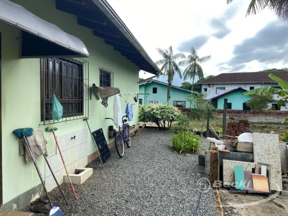 Imagem Casa com amplo terreno Bom Retiro - Joinville