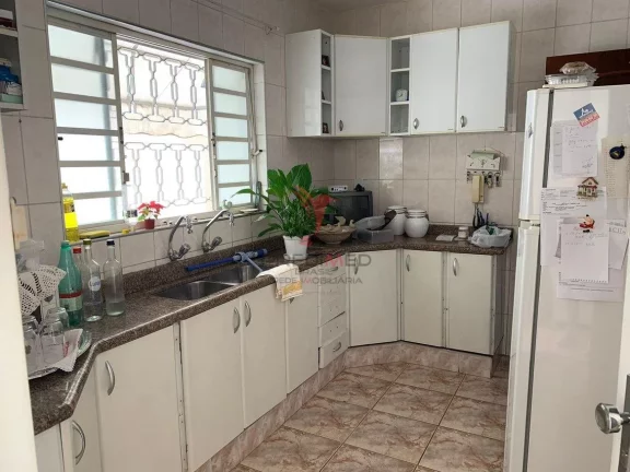 Imagem Compre essa ...oacute;tima casa, localizada no bairro Portal das Colinas. O im...oacute;vel cont...e...