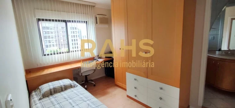 Imagem Buscando aquele apartamento amplo com 3 suítes e no Centro de Joinville? Sua busca termina aqui, es...