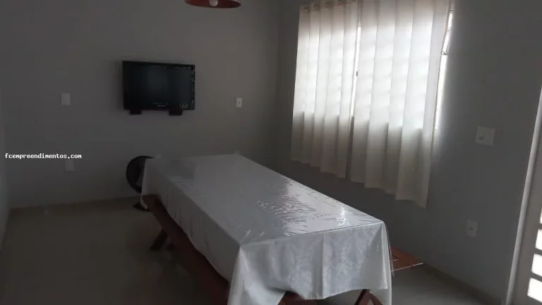 Imagem Casa para Venda em Araras, Jardim Santa Olívia II, 3 dormitórios, 1 suíte, 1 banheiro, 1 vaga