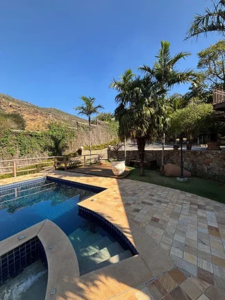 Imagem Casa à venda com 6 quartos, sendo 4 suítes, no condomínio Flamboyant, Atibaia - SP