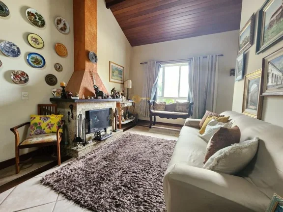 Imagem Casa em Condomínio para Venda em Teresópolis / RJ no bairro Bom Retiro
