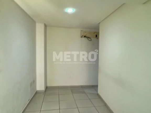 Imagem Aluguel de Ponto Comercial na praça do coliseu, 100 aproximados