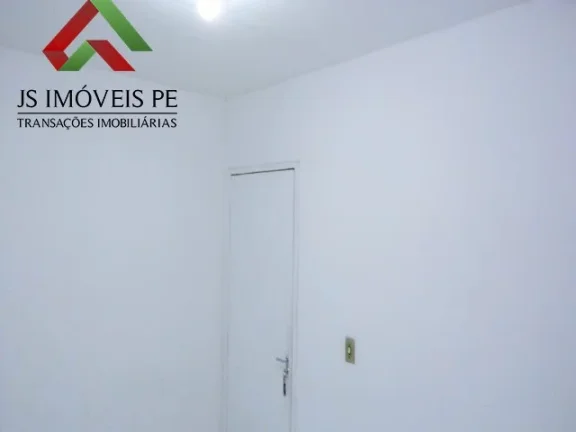 Imagem Apartamento à venda em Recife-PE, Jardim São Paulo: 2 quartos, 1 sala, 1 banheiro, 1 vaga de garagem,