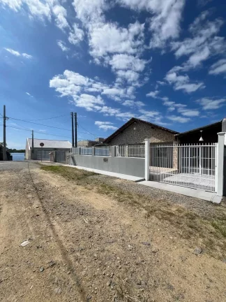 Imagem Casa com 3 dormitórios e 3 vagas de garagem - Ubatuba | São Francisco do Sul/SC