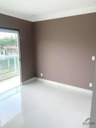 Imagem Casa Duplex com 3 Quartos à Venda na praia do Morro - Guarapari/ES