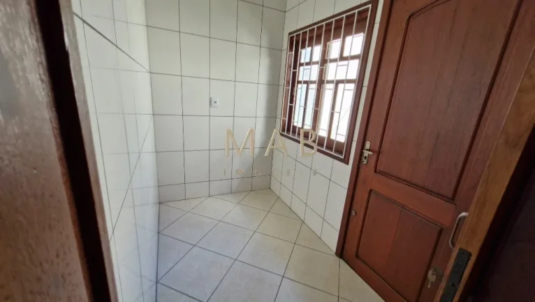 Imagem Imperdível: Casa à venda em Florianópolis-SC, Ingleses! 4 quartos, 1 suíte, 2 salas, 3 banheiros, 3 vagas, 240m².