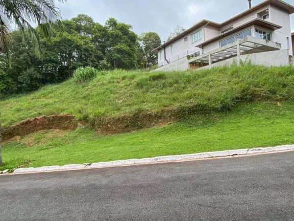 Imagem Excelente lote de 792, 60 m² em aclive e ótima localização no residencial P