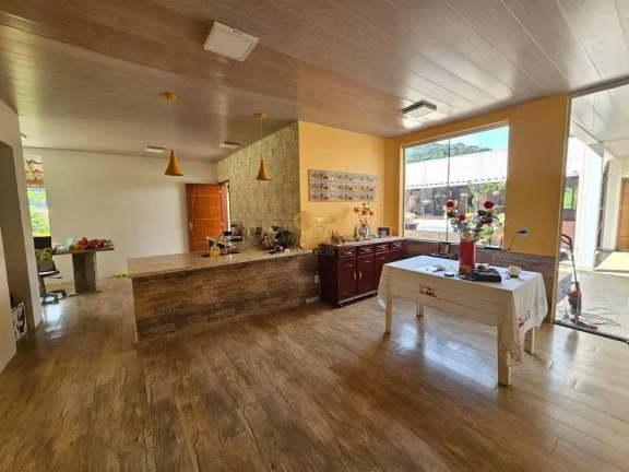 Imagem Casa em Condomínio para Venda em Teresópolis / RJ no bairro Vale Alpino