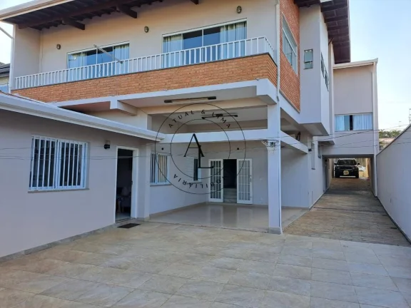 Imagem Casa em Bolsão de Segurança com 4 Quartos (3 Suítes) - Conforto e Tranquilidade!