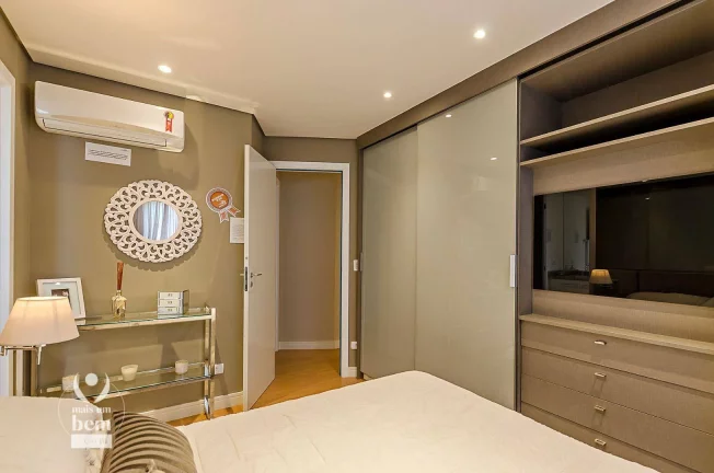 Imagem Apartamento com 3 quartos sendo 1 suíte, com piso laminado, churrasqueira e 2 vagas de garagem à venda por R$ 892.100 - Santo Inácio - Curitiba/PR