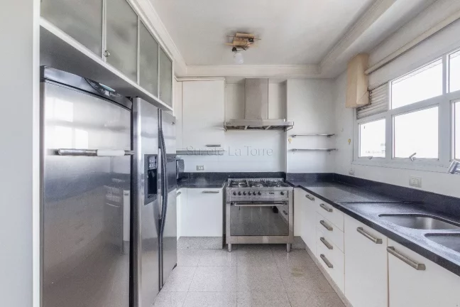 Imagem Ótima cobertura com 600m², Moema Índios, com vista espetacular. Amplo living para vários ambient...