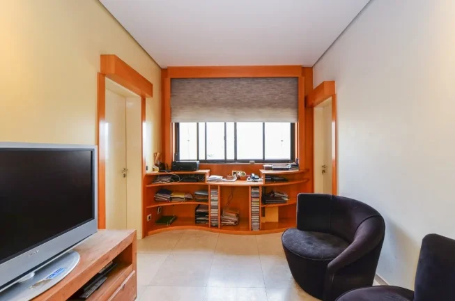 Imagem Apartamento Vila Mariana - 270M², 4 Dorms, 2 Suítes, 4 Vagas Demarcadas, Piscina, Churrasqueira, Academia, Salão de Festas e Jogos, Zelador.