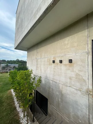 Imagem Casa Modernista em condomínio fechado