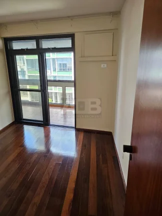 Imagem Apartamento de 3 quartos à venda em Copacabana, 104m2, 3vagas e varanda.