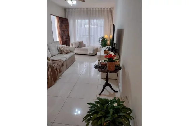 Imagem Excelente sobrado no Jardim Santo Elias