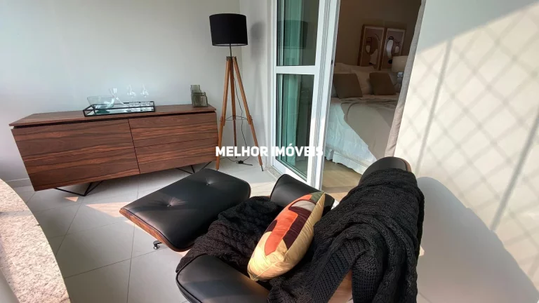 Imagem Apartamento á venda com 3 dormitórios na quadra mar em Balneário Camboriú - SC