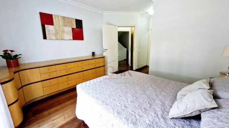 Imagem Casa com 311m² de área útil à venda no Alto da Boa Vista.