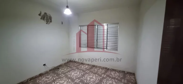 Imagem Imperdível casa à venda em Francisco Morato-SP, Jardim Professor, com 3 quartos, 1 sala, 3 banheiros, 2 vagas de garagem.
