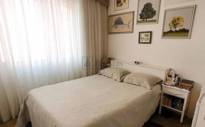 Imagem Apartamento Frente Mar para reformar com 3 dormitórios à venda na Barra Sul em B