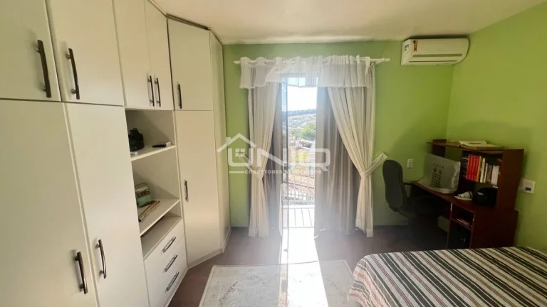 Imagem Casa Suíte + 3 Dormitórios - Vila Isabel