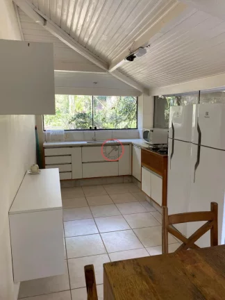 Imagem CASA COM 2 DORMITÓRIOS, SENDO 1 SUÍTE, DENTRO DE UM RESIDENCIAL COM PISCINA, PARA LOCAÇÃO ANUAL EM BOISSUCANGA