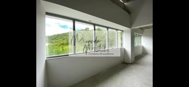 Imagem Loja à venda no bairro Saco Grande - Florianópolis/SC