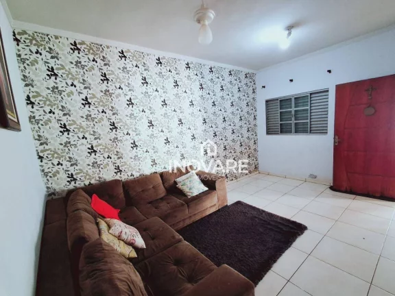 Imagem Casa com 3 dormitórios à venda, 200 m² por R$ 420.000 - Jardim das Palmeiras - Araporã/MG