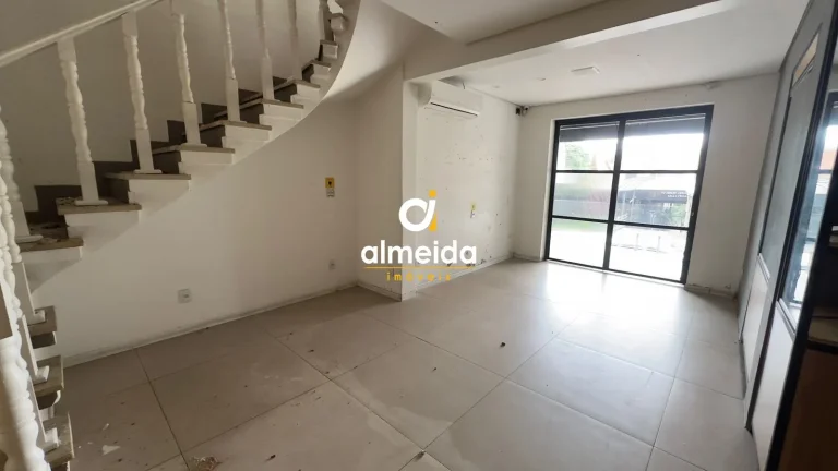 Imagem Casa Comercial 3 dormitórios para alugar Centro Santa Maria/RS