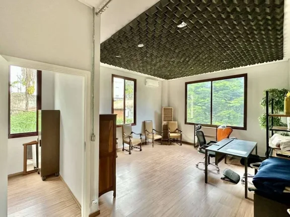 Imagem Centro Com. ÁAREA - Salas 1 e 2 - 81,01 m² + 2 vagas- ALUGADO C/ RENDA